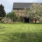 Gartenblick Im Schwalbennest *