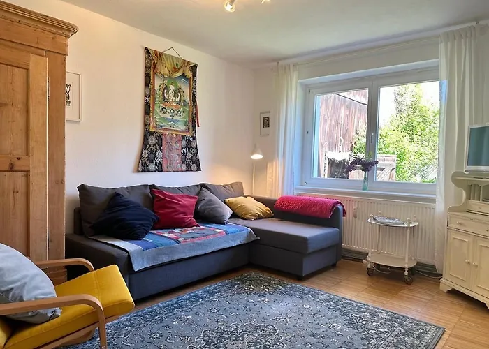 Gartenblick Im Schwalbennest *